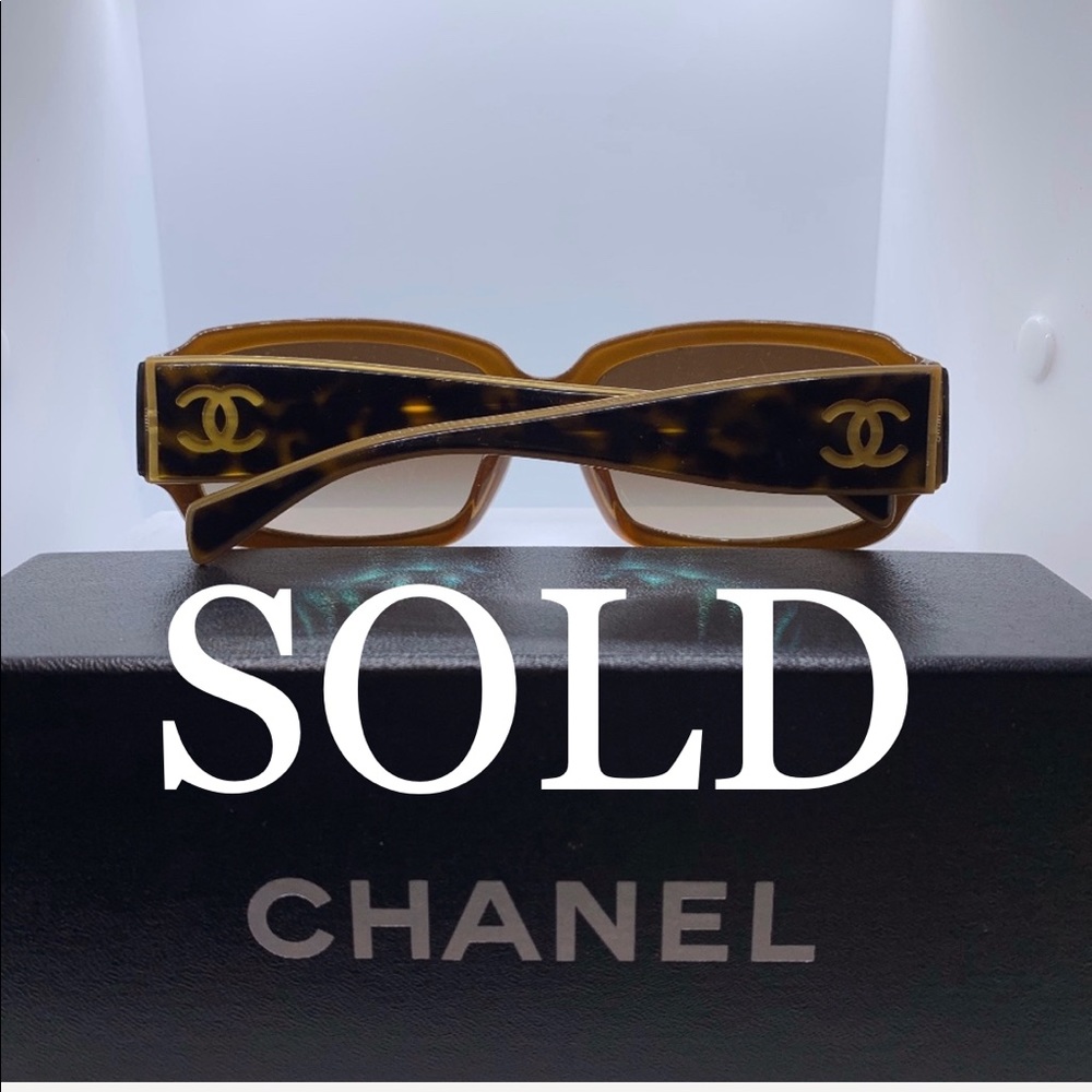 AUTHENTIC CHANEL VINTAGE SUNGLASSES - Picture 1 of 8
